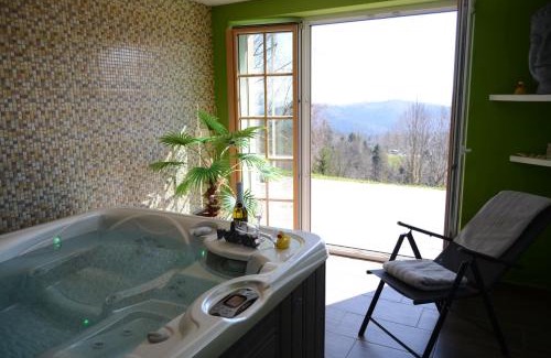 Rovte Casa | Holiday Home with Hot tub and Sauna Sabina