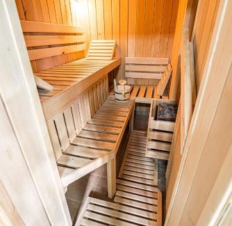 Rovte Casa | Holiday Home with Hot tub and Sauna Sabina