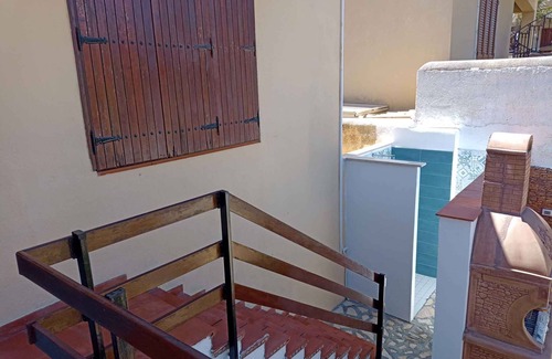 Triscina Casa | Casa vacacional con terraza con vista al mar, aire acondicionado, amplia área de cocina, parrilla y WI-FI!