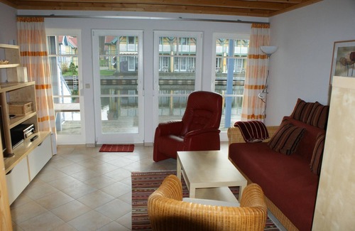 Rheinsberg Casa | Casa de vacaciones con su propio remolque en barco en la localidad portuaria de Rheinsberg