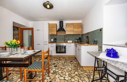Grizane Casa | Casa vacacional con gran terraza