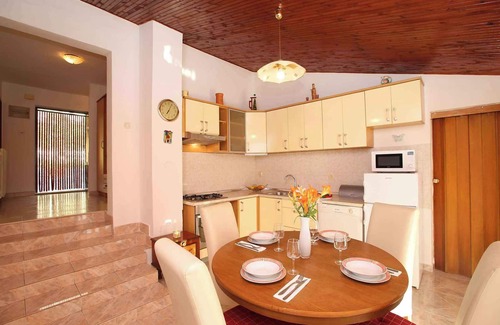 Ripenda Verbanci Casa | Holiday home with mounting Pool