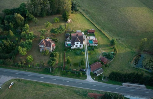 Dolni Kalna Casa | Holiday home with outdoor pool and lounge on the property