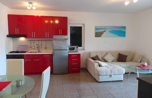 Milcetici Casa | Casa vacacional con piscina a 100 metros de la playa