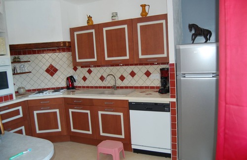Callas Casa | Holiday Home with Pool, Mountain View, Wi-Fi and Air Conditioning