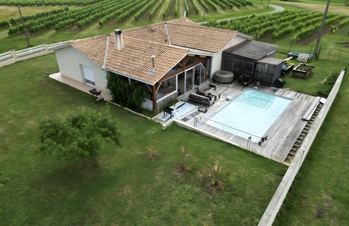 Mourens Casa | Casa de vacaciones 'Maison De Vacances Avec Piscine' con piscina privada, terraza privada y Wi-Fi