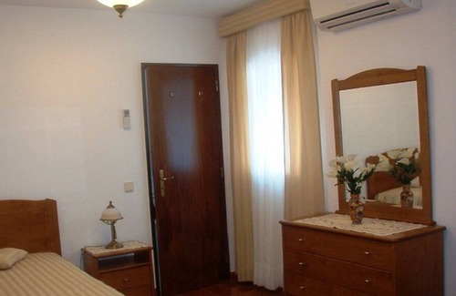 Monserrate Casa | Casa de vacaciones con piscina privada y excelentes vistas del Atlántico y las playas.
