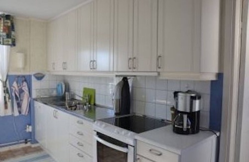 Lysekil Chalet De Esquí | Holiday home with sea views in Lysekil's most popular area, Gamlestan