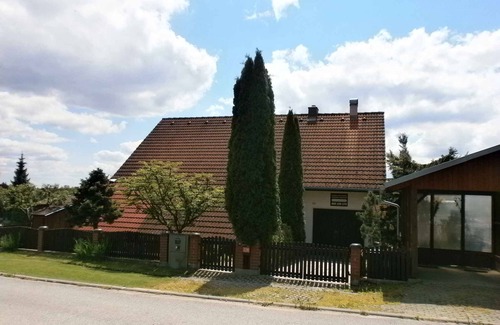 Skrdlovice Casa | Casa vacacional con piscina, cama elástica, minigolf y pista de tenis