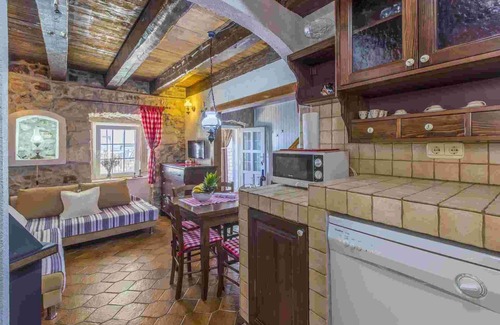 Dramalj Casa | Casa vacacional con aire acondicionado, internet y terraza con vistas al mar