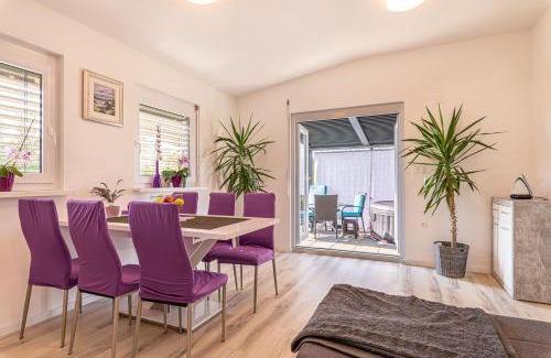 Tisina Apartamento | Holiday Home Zala with Jacuzzi - Happy Rentals