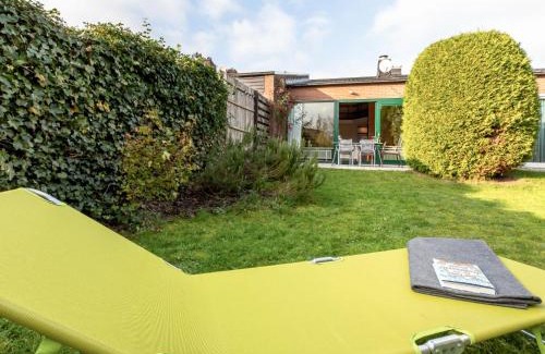 Nieuwvliet Casa | Holiday Home Zonnehof Nieuwvliet-Bad by Interhome