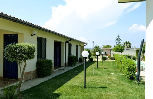 Cattolica Eraclea Casa | Casas de vacaciones con piscina y jardín, cerca del mar y muy bien comunicadas .......