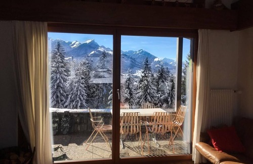 Aeschi bei Spiez Chalet De Esquí | Casa de vacaciones Aeschi b. Spiez para 1 - 16 personas con 6 dormitorios - Casa de vacaciones indep