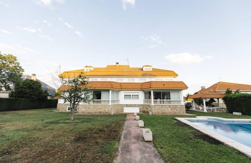 Valdesqui Casa | Holiday house Alpedrete for 1 - 25 persons with 15 bedrooms - Holiday house