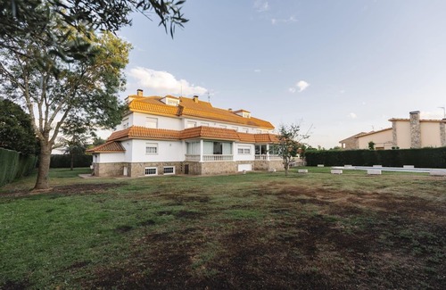 Valdesqui Casa | Holiday house Alpedrete for 1 - 25 persons with 15 bedrooms - Holiday house