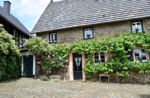 Antweiler Apartamento | Casa de vacaciones "Altes Steinhaus" (máx. 9 personas) - Landhaus am Aremberg