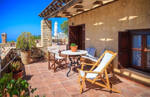 Anatoli Casa | Casa de vacaciones Anatoli para 1 - 10 personas con 4 dormitorios - Alojamiento de alto standing