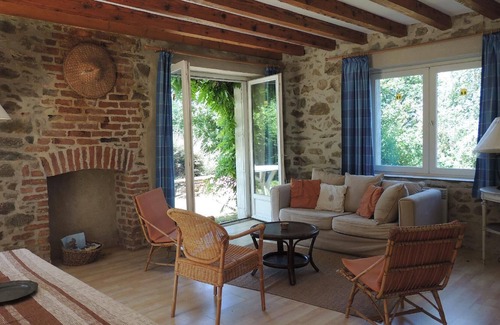 Ars-les-Favets Casa | Casa de vacaciones Ars les Favets para 1 - 8 personas con 3 dormitorios - Casa de vacaciones