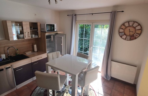 Fichtenwalde Casa | Holiday house Fichtenwalde, 160m², 2.5 BZ, 3SZ, WZ, dining room, kitchen, garden, VDSL