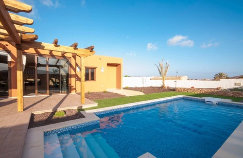 Tuineje Casa | Holiday house Giniginamar for 1 - 6 persons with 3 bedrooms - Holiday home