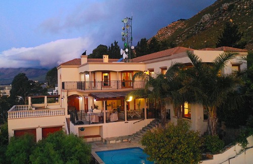 Mountainside Casa | Casa de vacaciones Gordons Bay para 8 - 16 personas con 6 dormitorios - Casa de vacaciones