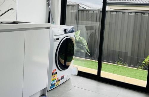Wallan Casa | Holiday House in Wallan with mountain view.
