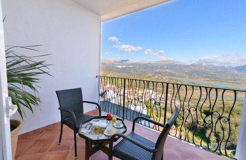 Vinuela Casa | Holiday house Los Romanes for 1 - 20 persons with 8 bedrooms - Holiday house
