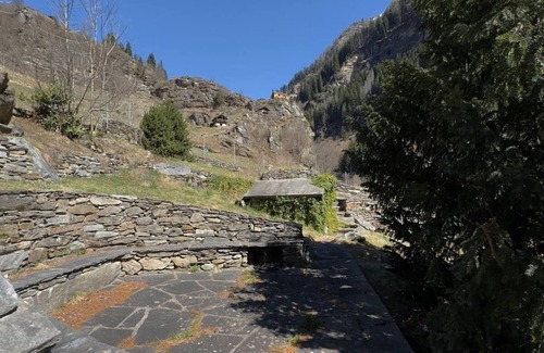 Rossa Casa | Holiday house Rossa for 1 - 8 persons with 3 bedrooms - Hut
