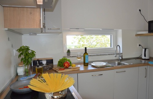 Spodnje Skofije Casa | Holiday house, Slovenian coast, large terrace with a pergola, parking, sea, BBQ