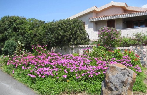 Santa Caterina Casa | CASA CON AMPLIO JARDIN Y VISTA HERMOSA EN EL MAR Y MONTAÑA