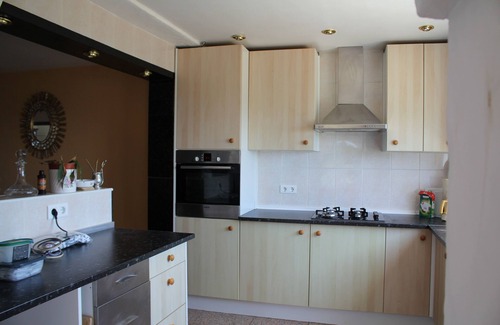 Estepona Casa | Casa de vacaciones con piscina privada y fantásticas vistas al mar.