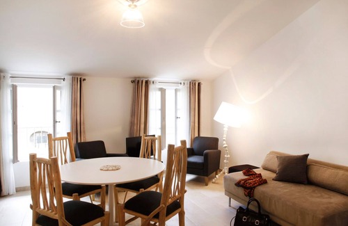 Arles City Centre Apartamento | Apartamento Theatre Antique 1