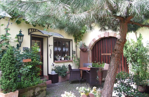 Edesheim Apartamento | Vacaciones en la antigua casa de prensa, alquiler a partir de 4 noches.