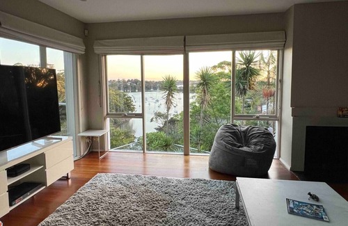 Northwood Casa | Holiday in this beautiful harbourside retreat.