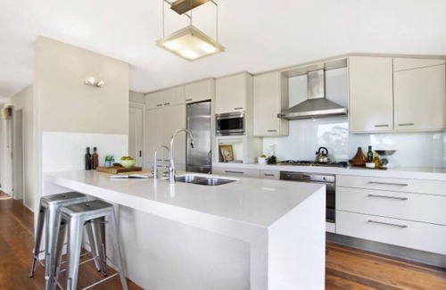 Northwood Casa | Holiday in this beautiful harbourside retreat.