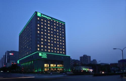 Xiaoxitian Hotel | Holiday Inn Beijing Deshengmen by IHG on 2nd Ring Road Extension 10-15 minute taxi ride to Shichahai Lama Temple Drum Tower Close to Beijing North Station for Badaling Great Wall Near Exit B Jishuitan Metro Line 2