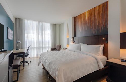 Calle 26 Hotel | Holiday Inn Bogota Airport by IHG