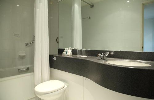 Castle Quarter Hotel | Holiday Inn Cardiff City Centre by IHG