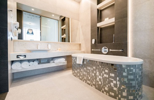 Dabrowa Gornicza Hotel | Holiday Inn Dabrowa Gornicza by IHG