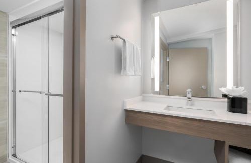 Hilton Head Island Hotel | Holiday Inn Express Hilton Head Island by IHG