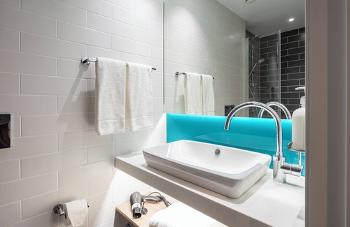 Antwerp Hotel | Holiday Inn Express Antwerp City Centre by IHG