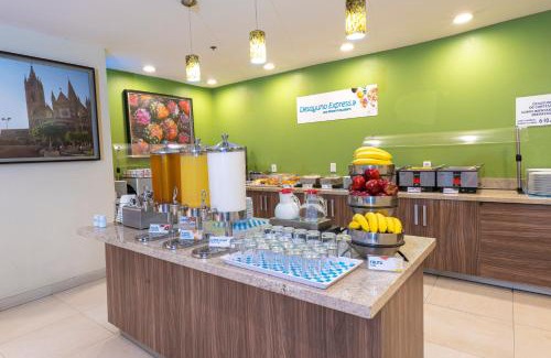Tlaquepaque Hotel | Holiday Inn Express Guadalajara Aeropuerto by IHG