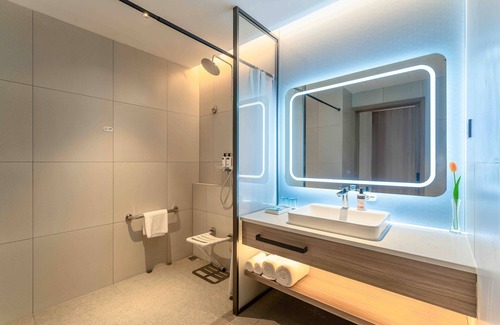 Xiaoshan Hotel | Holiday Inn Express Hangzhou Airport by IHG