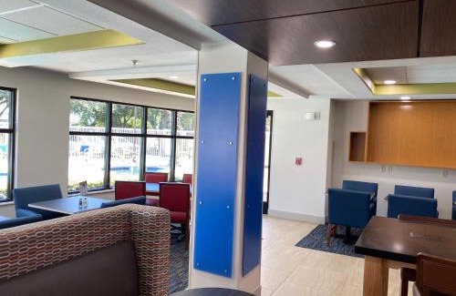 Northside Hotel | Holiday Inn Express Hotel & Suites Jacksonville-Blount Island by IHG