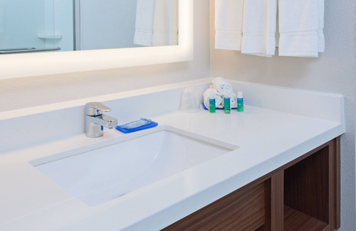 Scripps Ranch Hotel | Holiday Inn Express Mira Mesa-San Diego by IHG