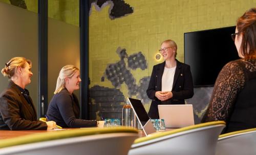 Newcastle West Hotel | Holiday Inn Express Newcastle by IHG