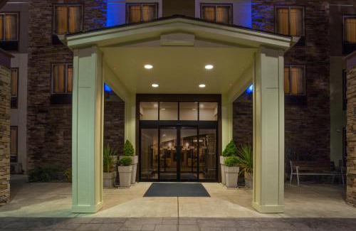 Newport Hotel | Holiday Inn Express Newport by IHG