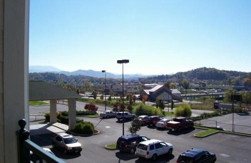 Sevierville Hotel | Holiday Inn Express Pigeon Forge – Sevierville by IHG