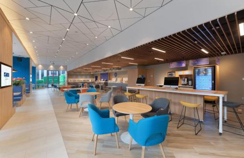 Qingpu Hotel | Holiday Inn Express Shanghai Huijin by IHG